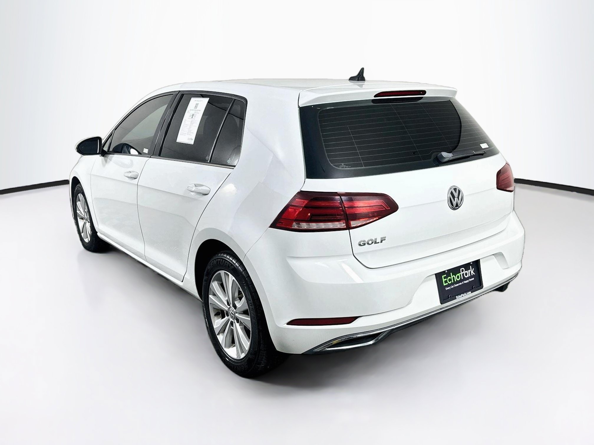 Used 2020 Volkswagen Golf 4-Door FWD image 5