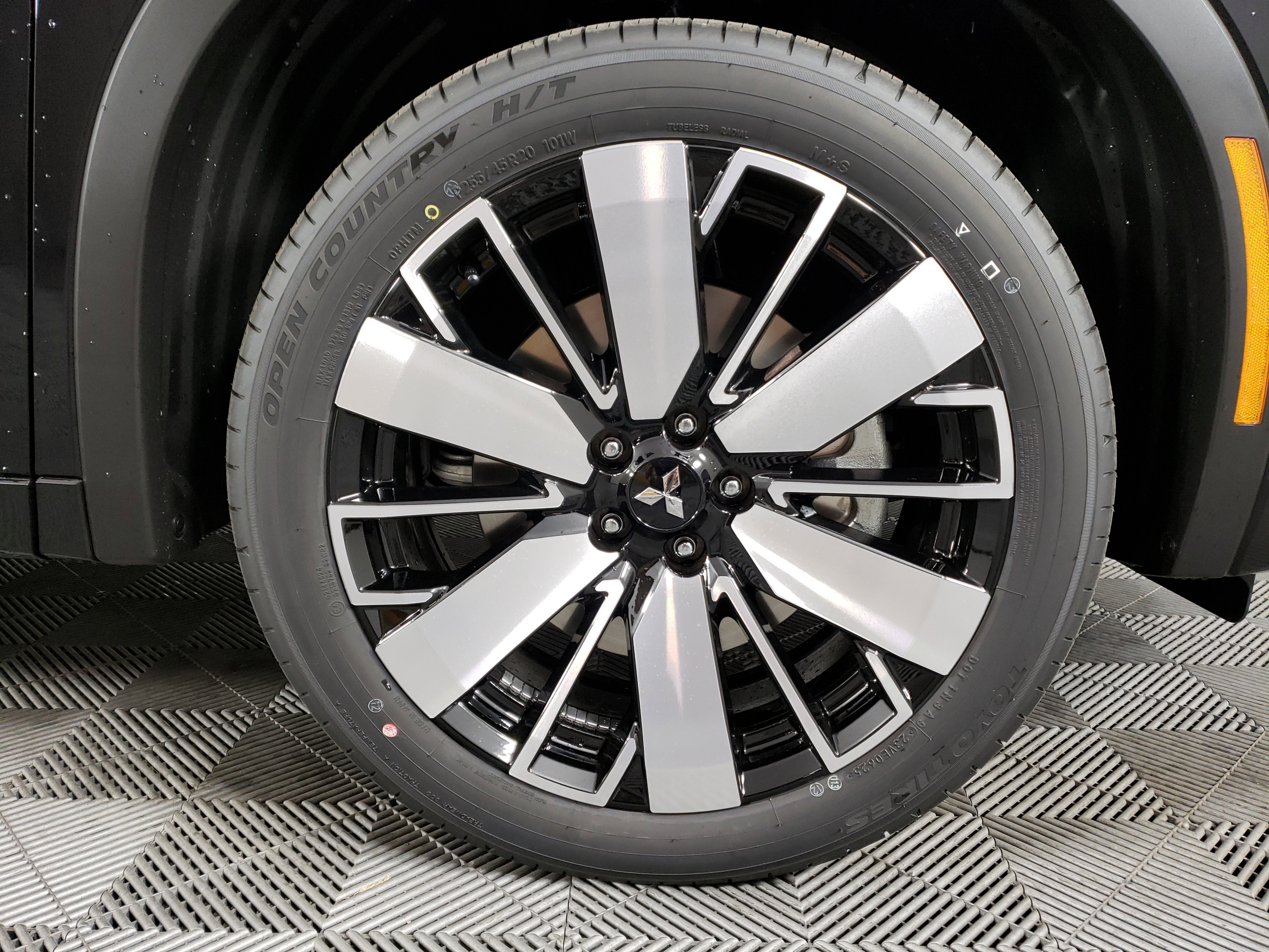 New 2025 Mitsubishi Outlander SEL image 7
