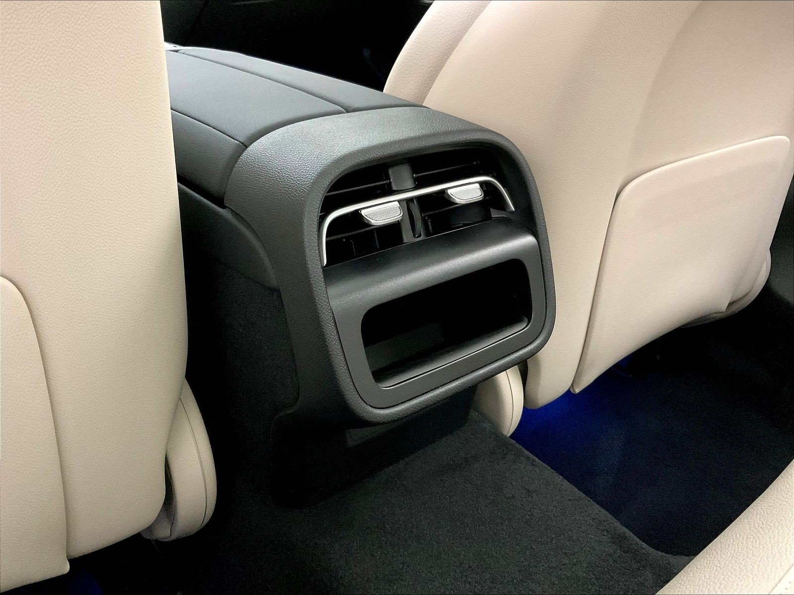 New 2026 Mercedes-Benz E 350 4MATIC Sedan image 22