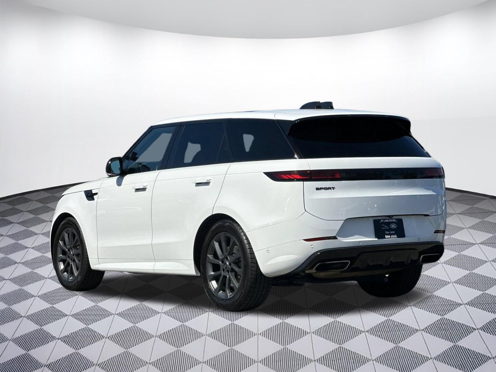 Certified 2024 Land Rover Range Rover Sport Dynamic SE AWD/4WD image 3