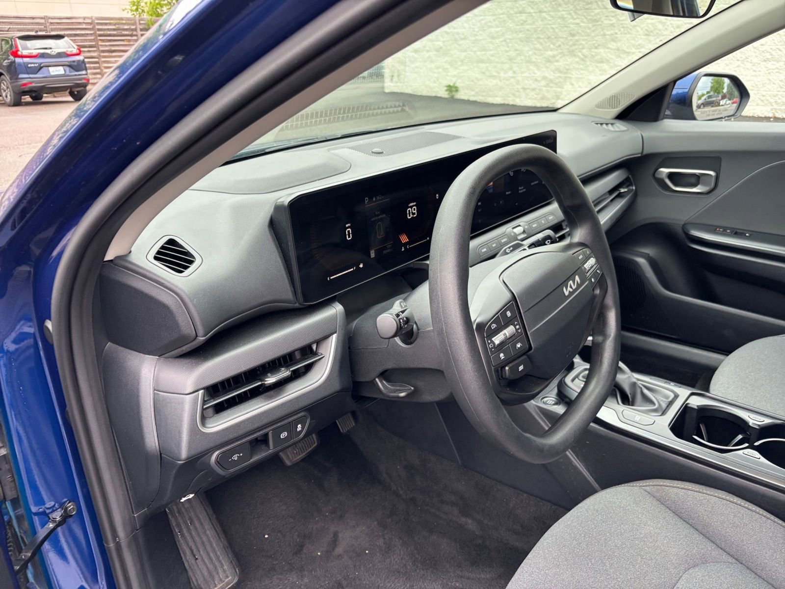 Used 2025 Kia K4 FWD image 34