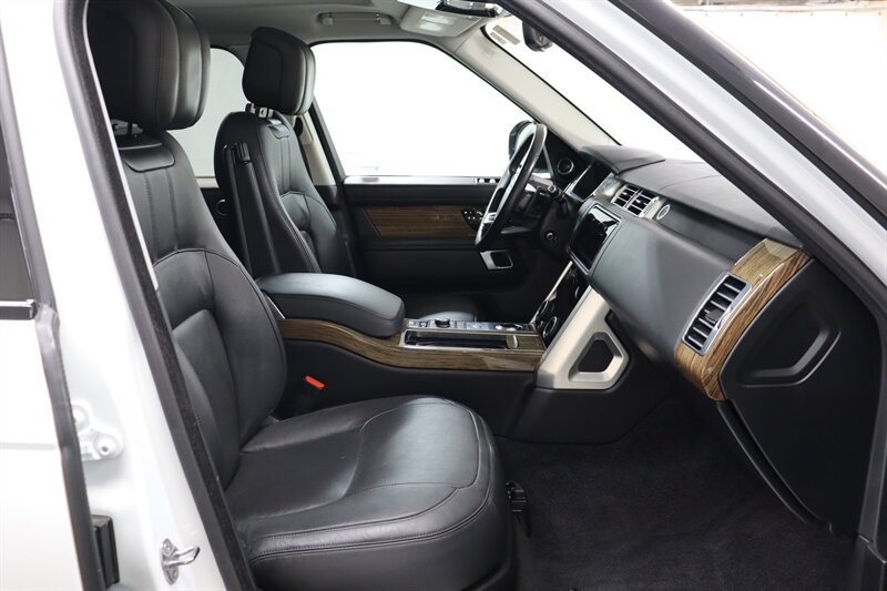 Used 2019 Land Rover Range Rover Supercharged AWD/4WD image 22