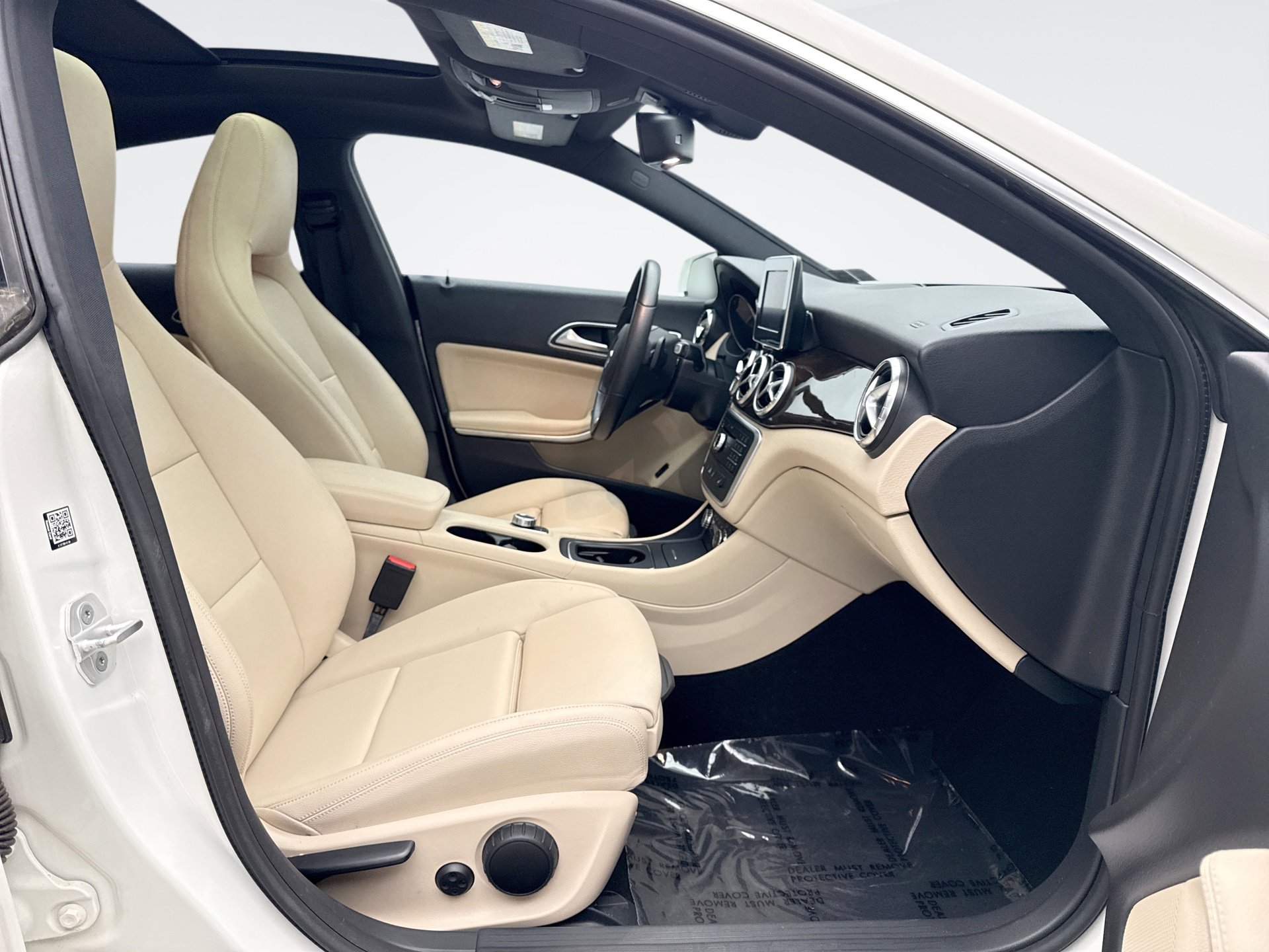 Used 2016 Mercedes-Benz CLA 250 4MATIC image 19