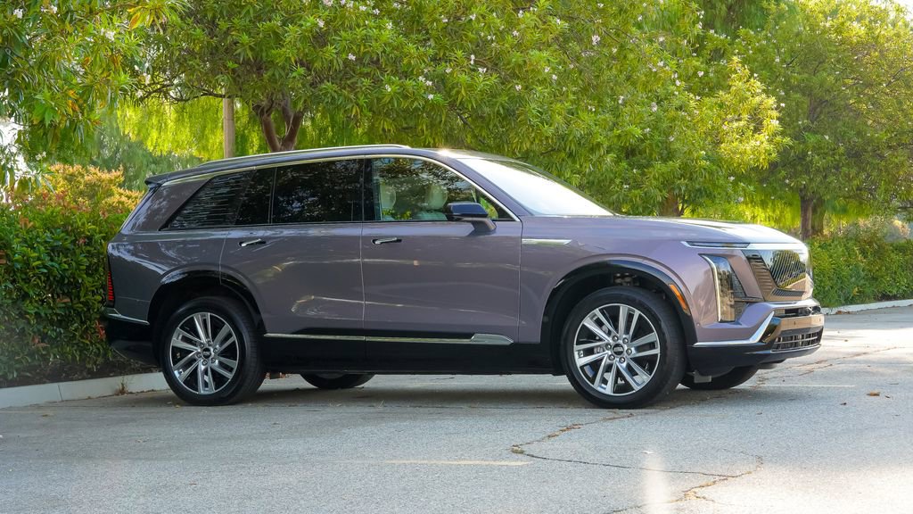 Used 2026 Cadillac Vistiq Luxury AWD/4WD image 7