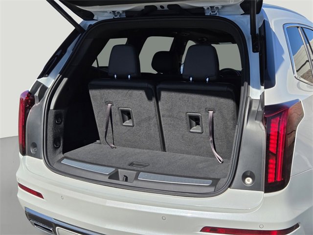 New 2025 Cadillac XT6 Luxury image 17