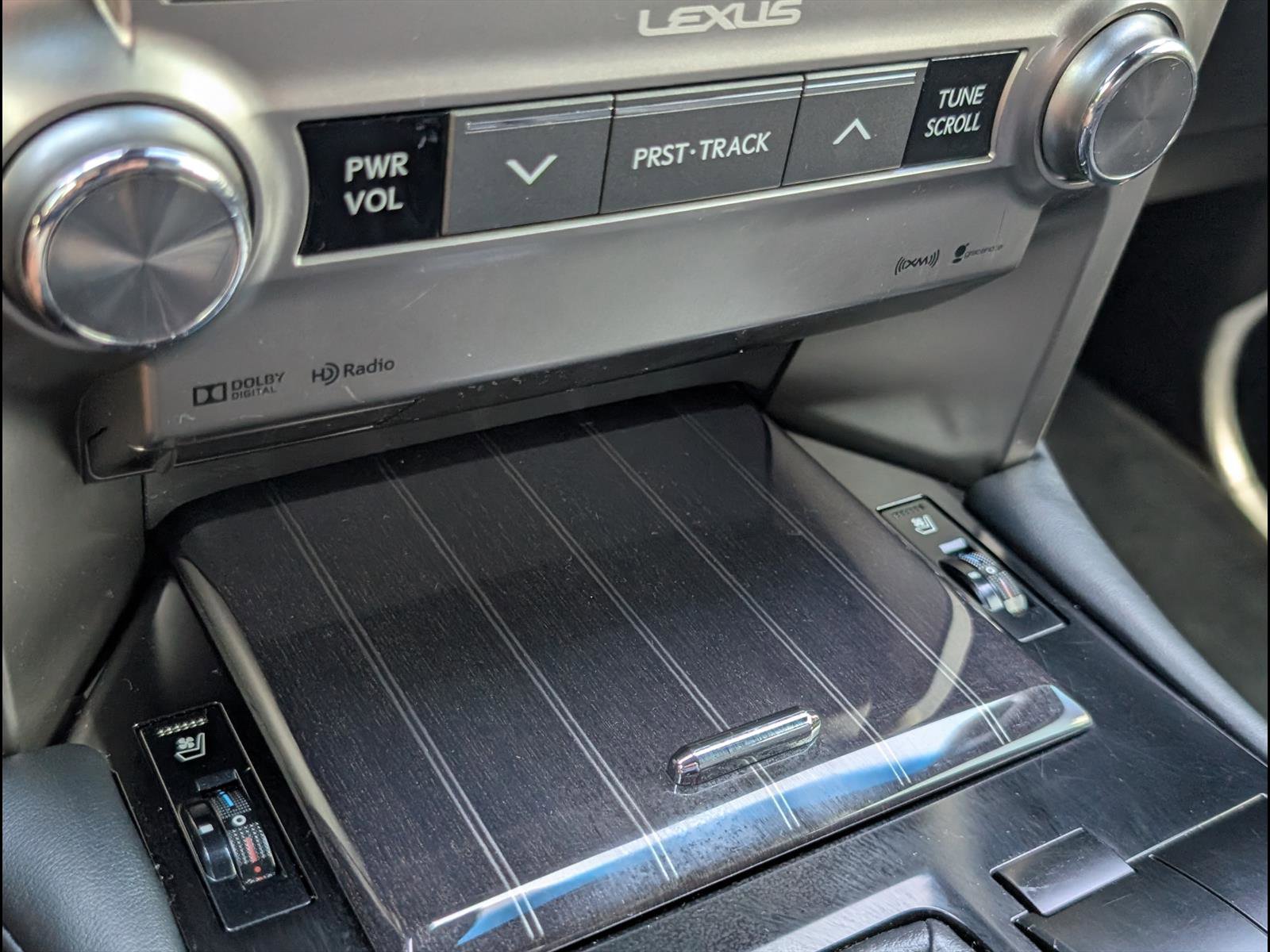 Used 2020 Lexus GX 460 Premium w/ Premium Package AWD/4WD image 18