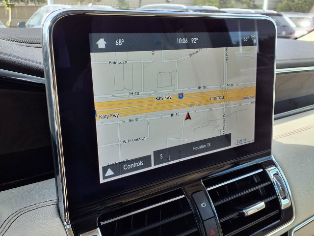 Used 2019 Lincoln Navigator Reserve AWD/4WD image 11