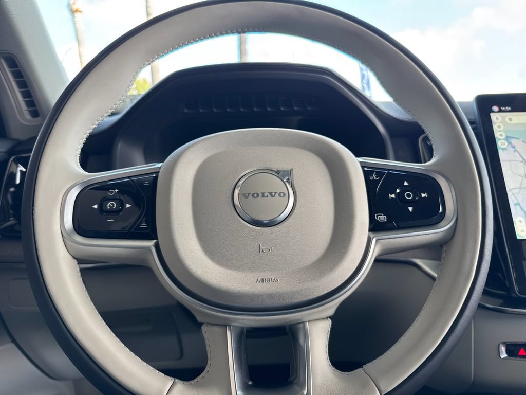 New 2026 Volvo XC90 T8 Ultra w/ Protection Package Premier AWD/4WD image 24