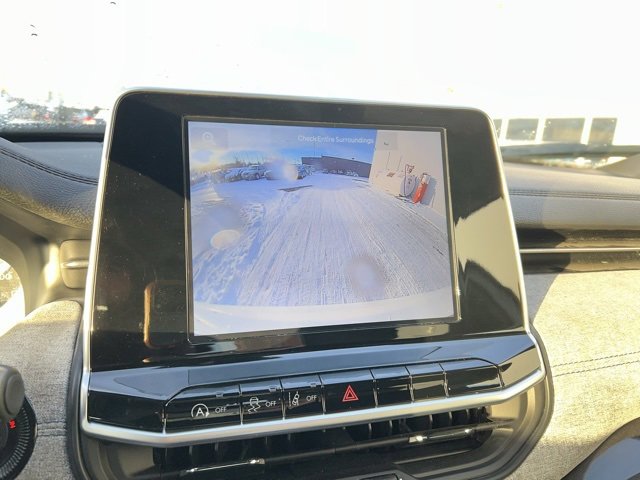 Used 2025 Jeep Compass Latitude image 40