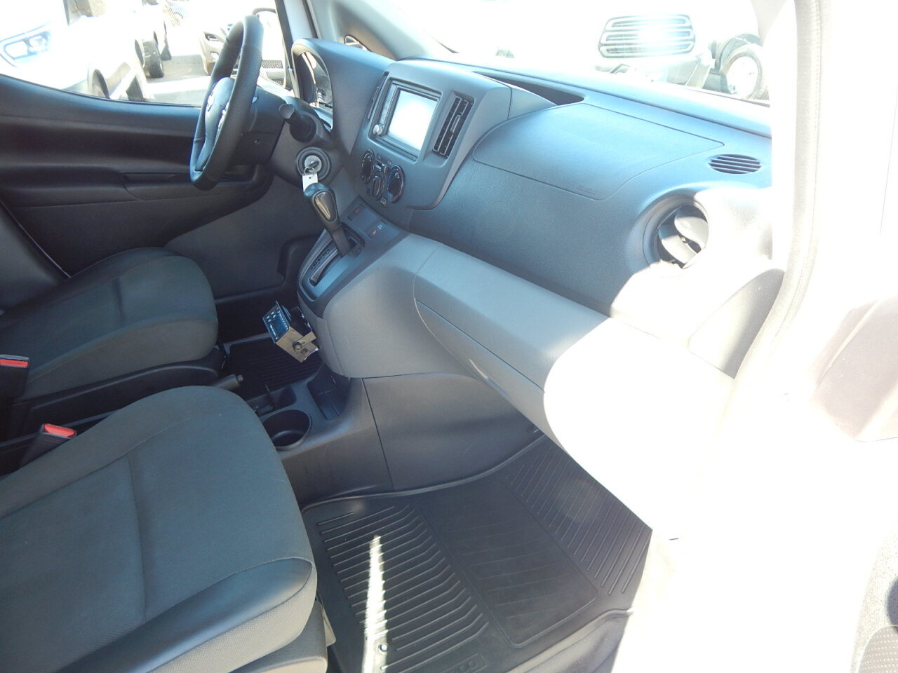 Used 2021 Nissan NV200 S FWD image 19