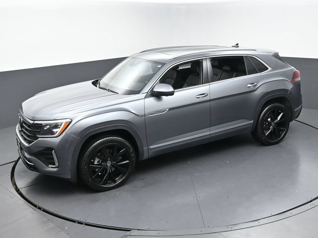 Used 2025 Volkswagen Atlas Cross Sport SEL Premium R-Line AWD/4WD image 40