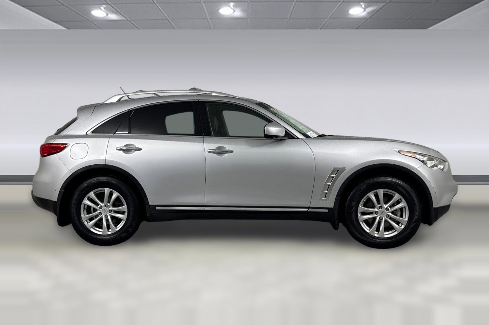 Used 2010 INFINITI FX35 AWD w/ Navigation Pkg image 7