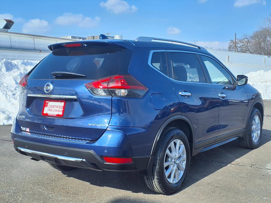 Used 2019 Nissan Rogue SV image 3