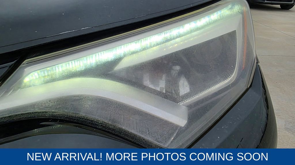 Used 2016 Toyota RAV4 Limited image 9