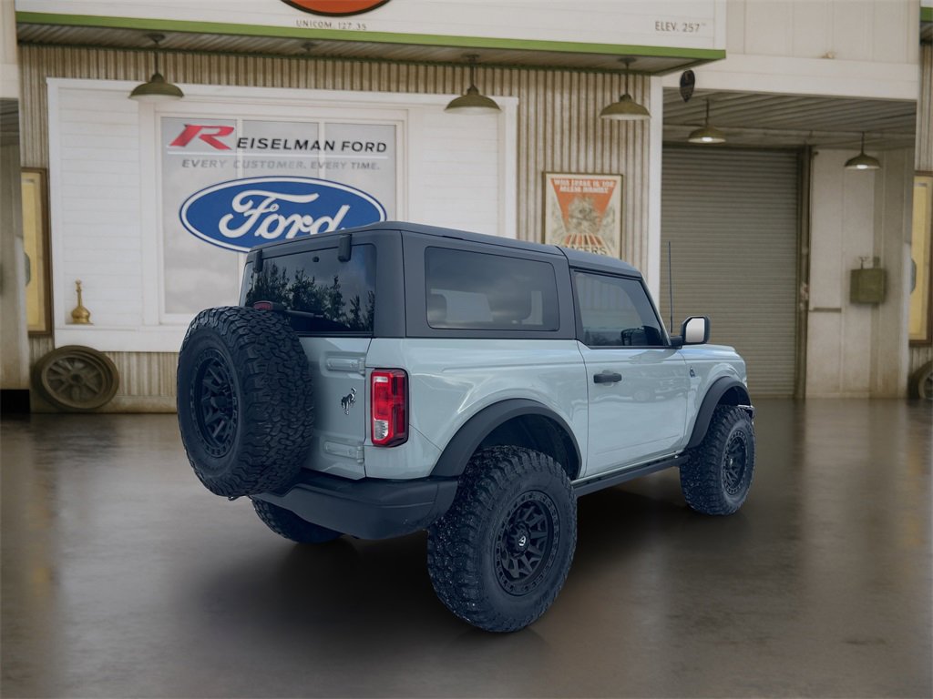 Used 2022 Ford Bronco Black Diamond image 6