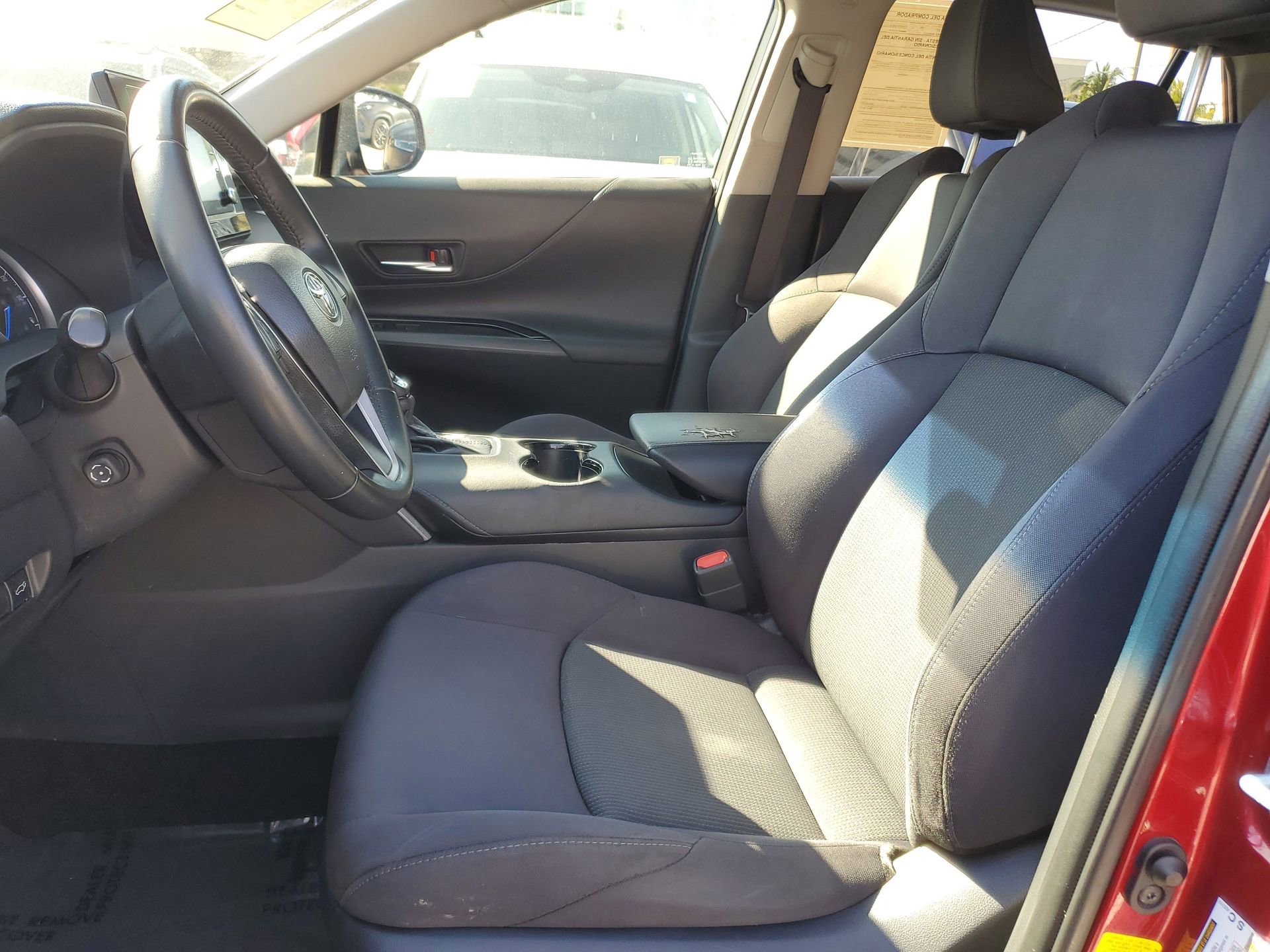 Used 2021 Toyota Venza LE image 20