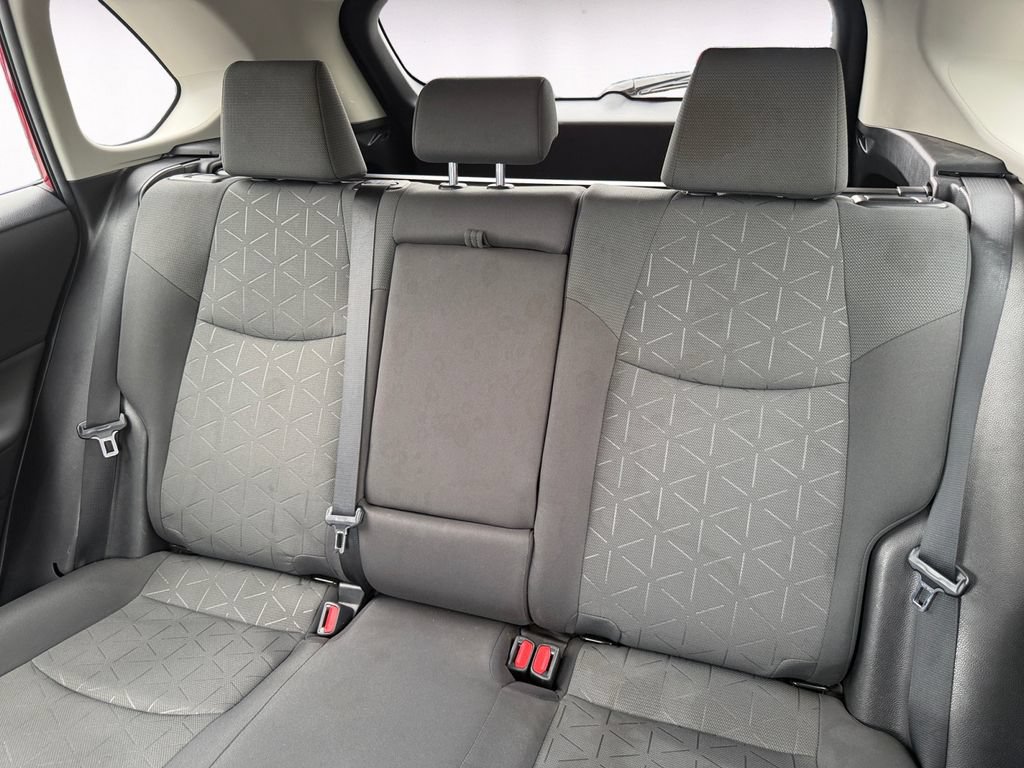 Used 2021 Toyota RAV4 XLE w/ Convenience Package AWD/4WD image 13