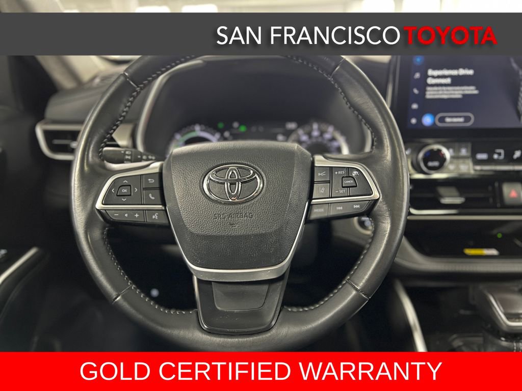 Certified 2024 Toyota Highlander XLE AWD/4WD image 32