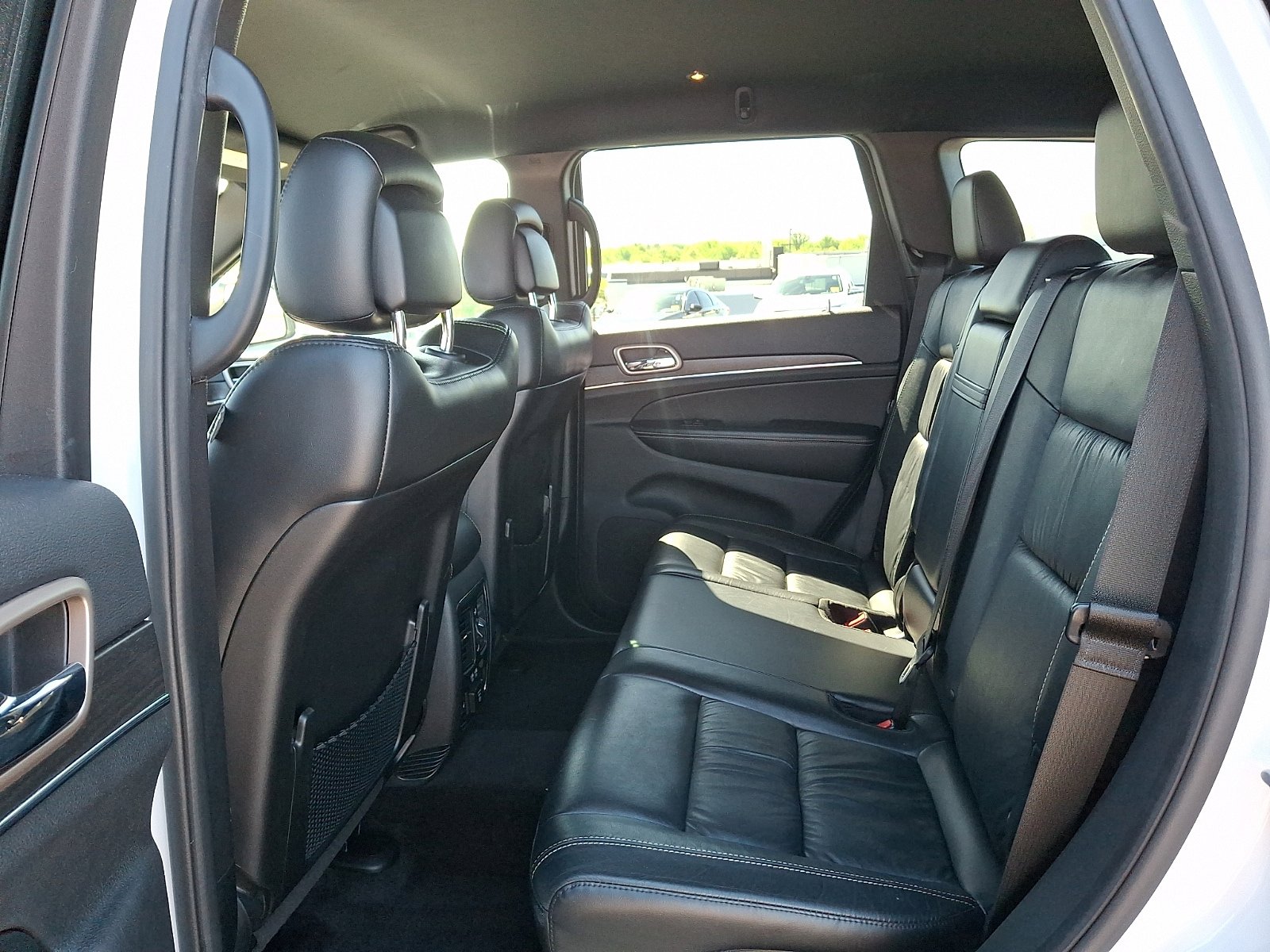 Used 2016 Jeep Grand Cherokee Limited w/ Trailer Tow Group IV AWD/4WD image 10