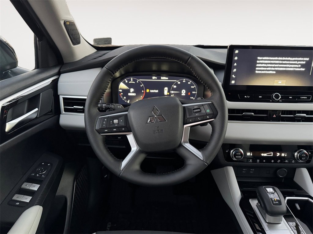 New 2026 Mitsubishi Outlander SE image 12