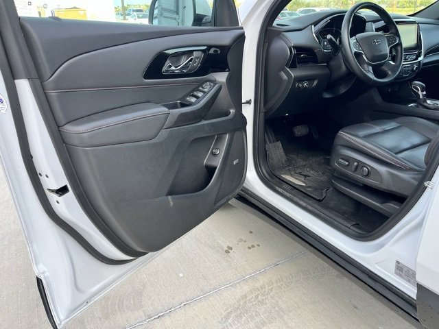 Used 2023 Chevrolet Traverse RS w/ LPO, Floor Liner Package image 14
