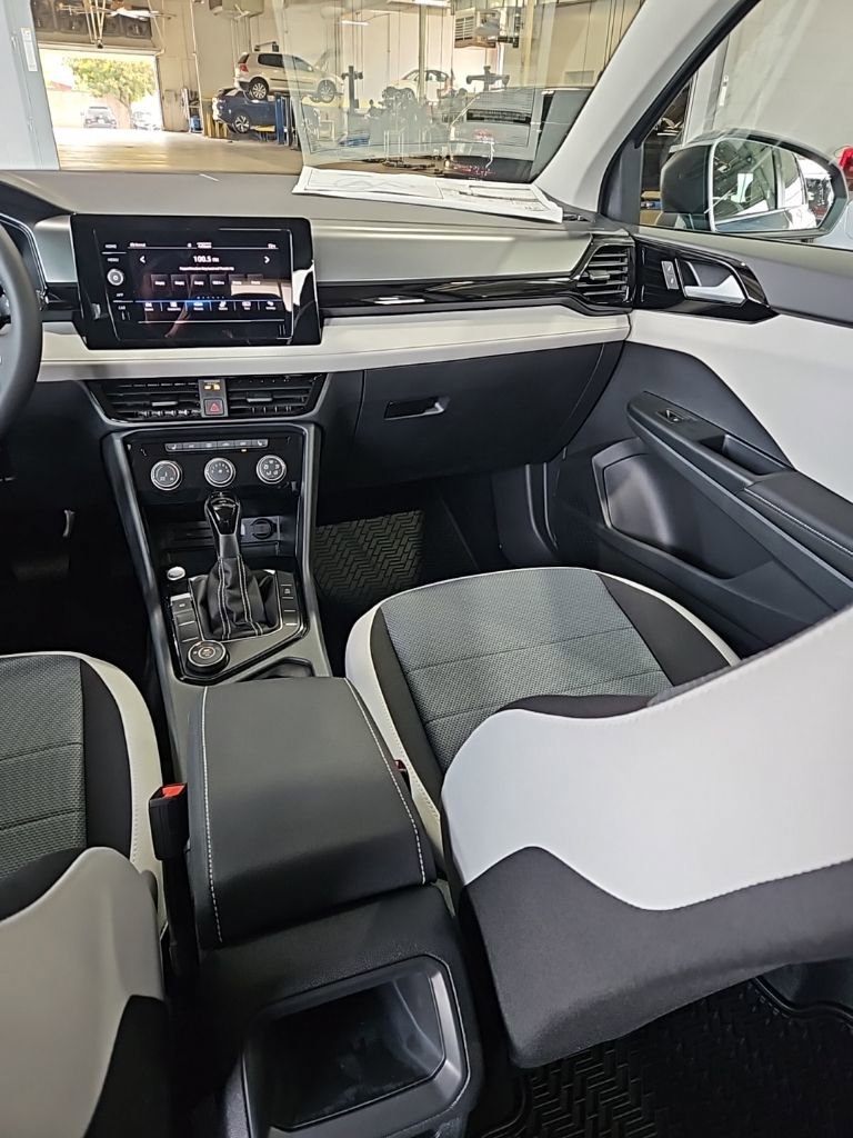 New 2026 Volkswagen Taos S AWD/4WD image 23