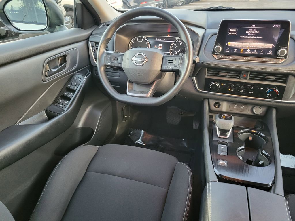 Certified 2025 Nissan Rogue S image 9