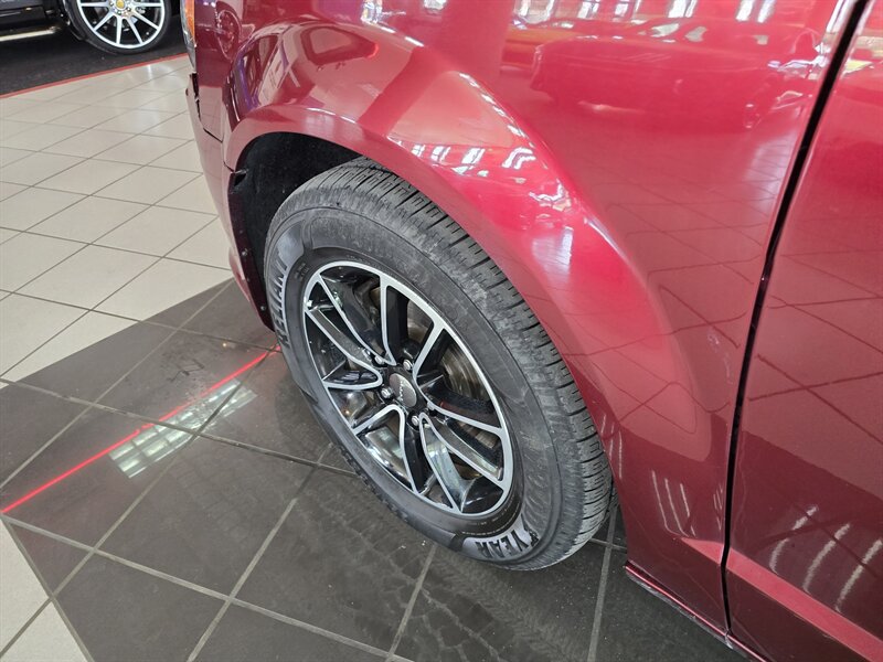 Used 2019 Dodge Grand Caravan GT FWD image 35