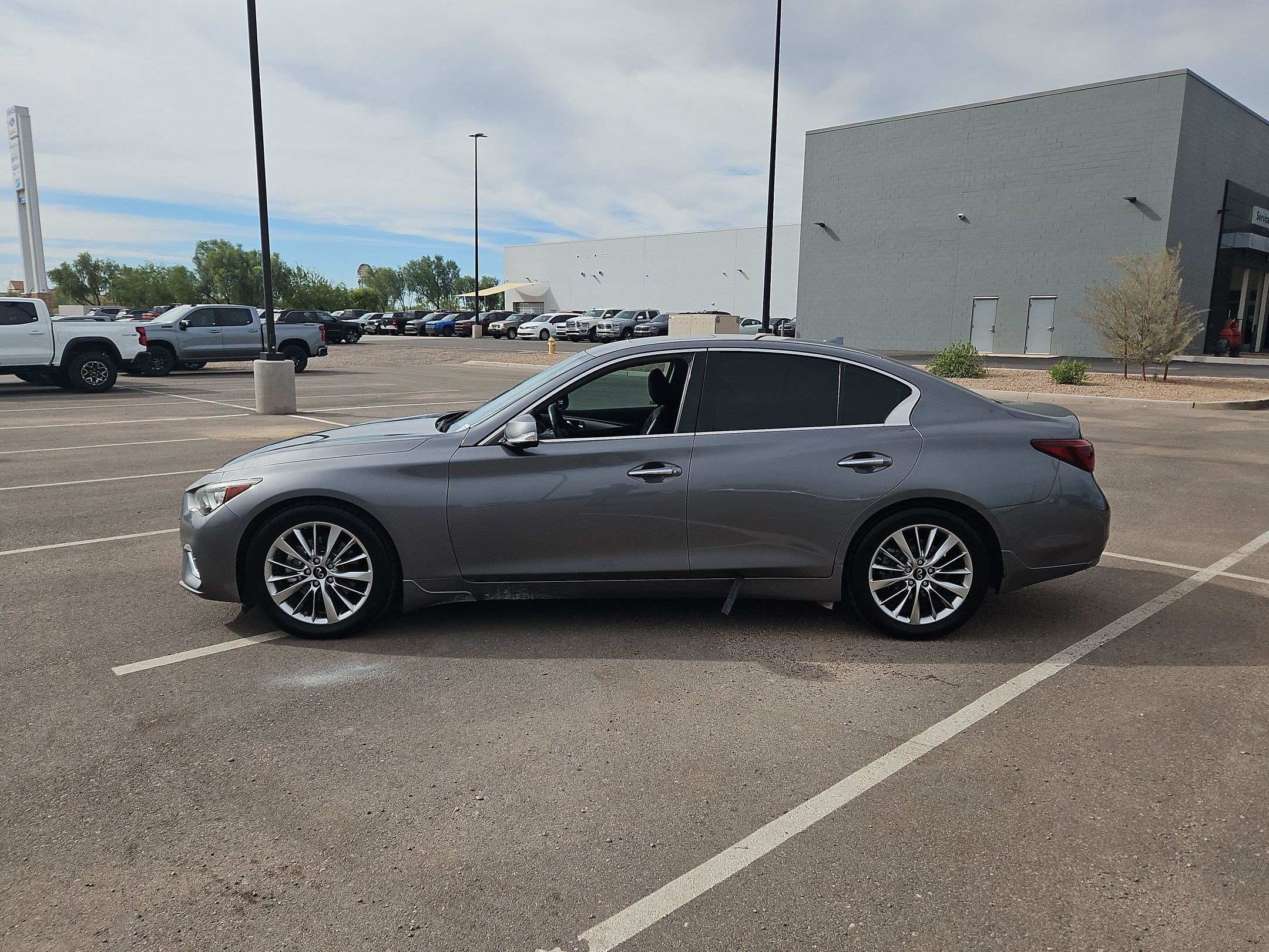 Used 2023 INFINITI Q50 Luxe w/ Cargo Package RWD image 2