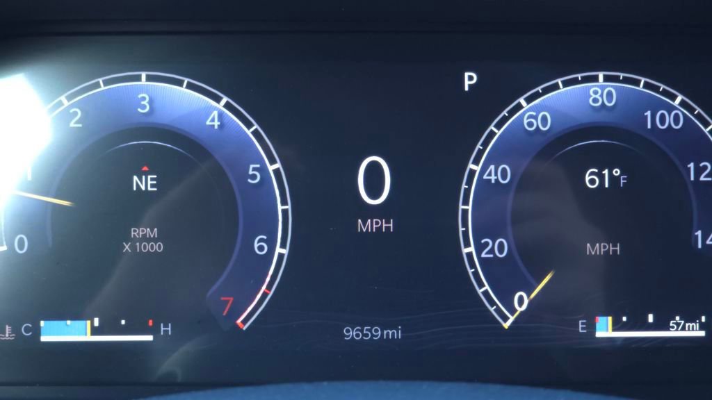 Used 2025 Jeep Grand Cherokee Limited w/ Black Appearance Package image 32