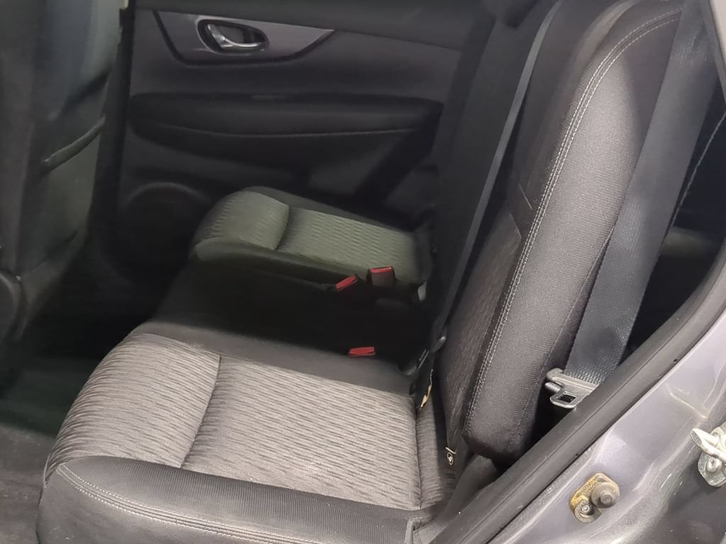 Used 2017 Nissan Rogue SV AWD/4WD image 22