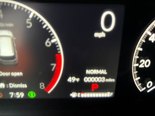 New 2025 Honda Pilot Touring image 13