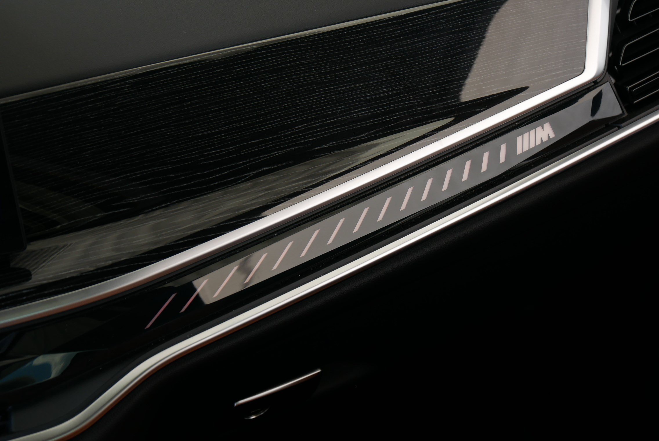 Certified 2026 BMW X5 M60i AWD/4WD image 25