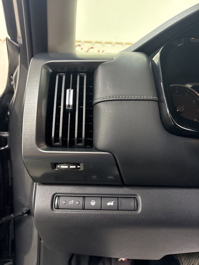 Used 2023 Nissan Pathfinder SL w/ Cargo Package AWD/4WD image 9