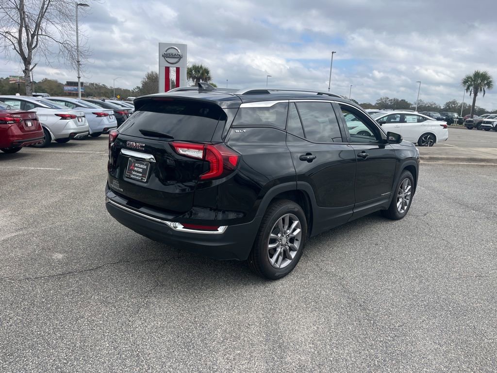 Used 2022 GMC Terrain SLT image 4