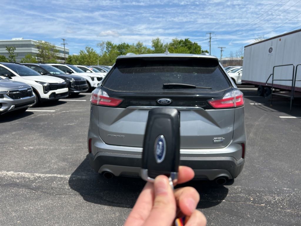 Used 2020 Ford Edge SEL w/ Convenience Package AWD/4WD image 6