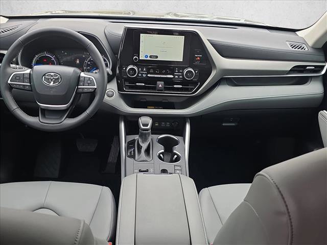 New 2026 Toyota Highlander XLE image 16
