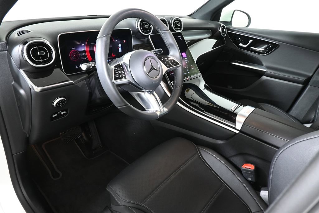 Certified 2025 Mercedes-Benz GLC 300 4MATIC image 13