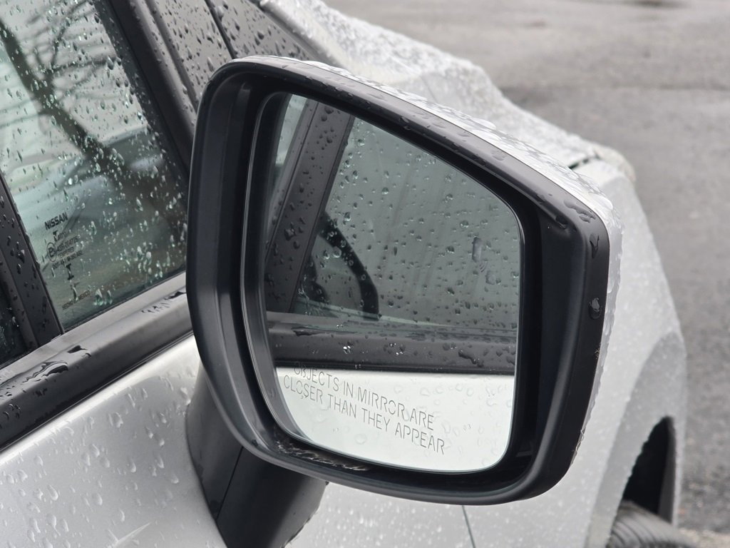 Used 2025 Nissan Versa SV image 18