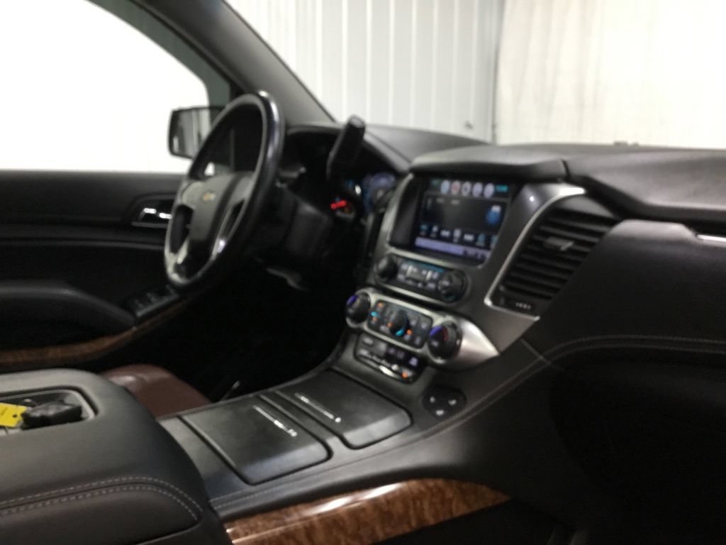 Used 2019 Chevrolet Tahoe Premier w/ Premier Plus Edition AWD/4WD image 26