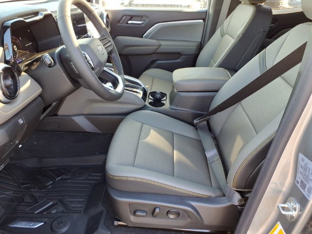 New 2026 Chevrolet Colorado ZR2 w/ Technology Package AWD/4WD image 6
