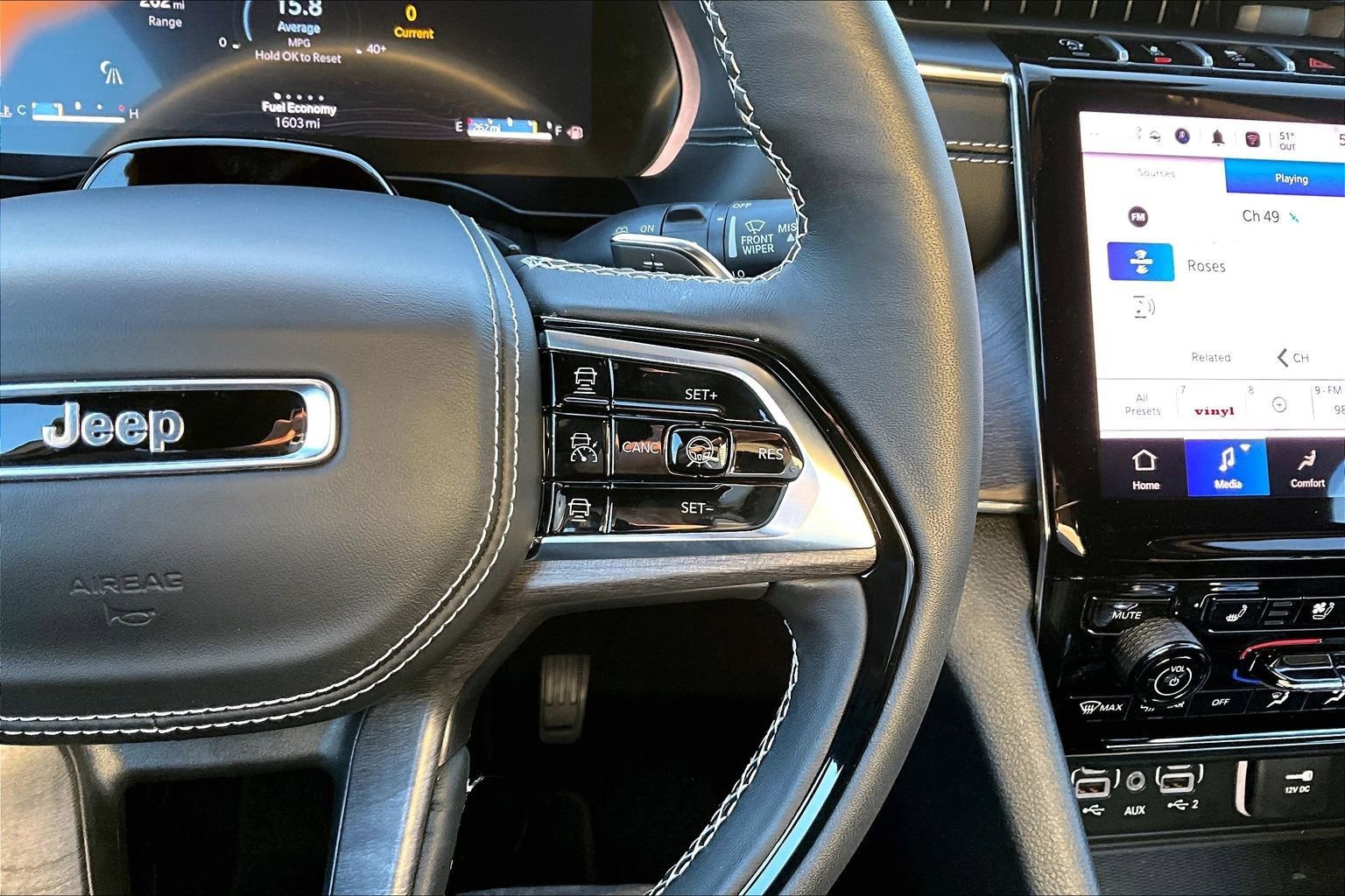 New 2025 Jeep Grand Cherokee Overland w/ Adv Protech Group III image 19