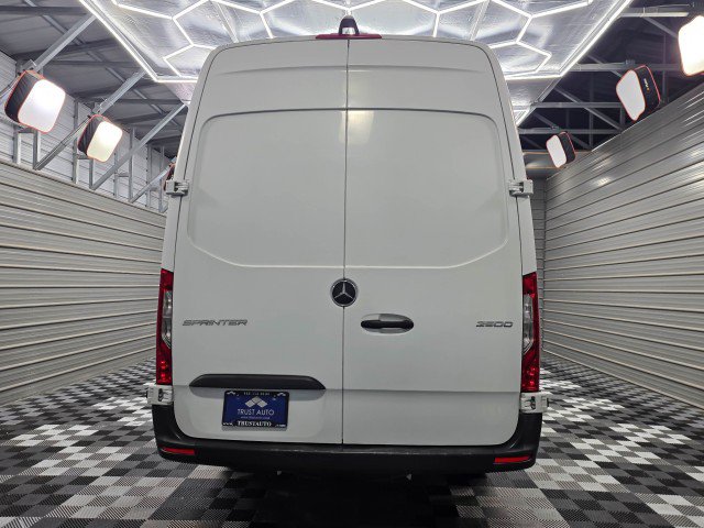 Used 2022 Mercedes-Benz Sprinter 2500 image 7