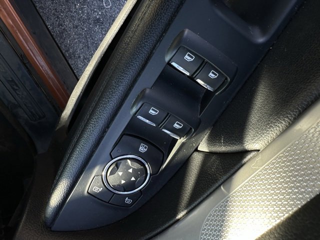 Used 2017 Ford Explorer XLT image 28