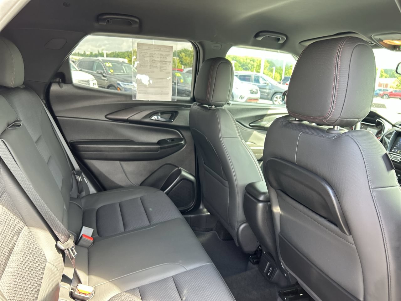 Used 2023 Chevrolet TrailBlazer RS w/ Convenience Package AWD/4WD image 17