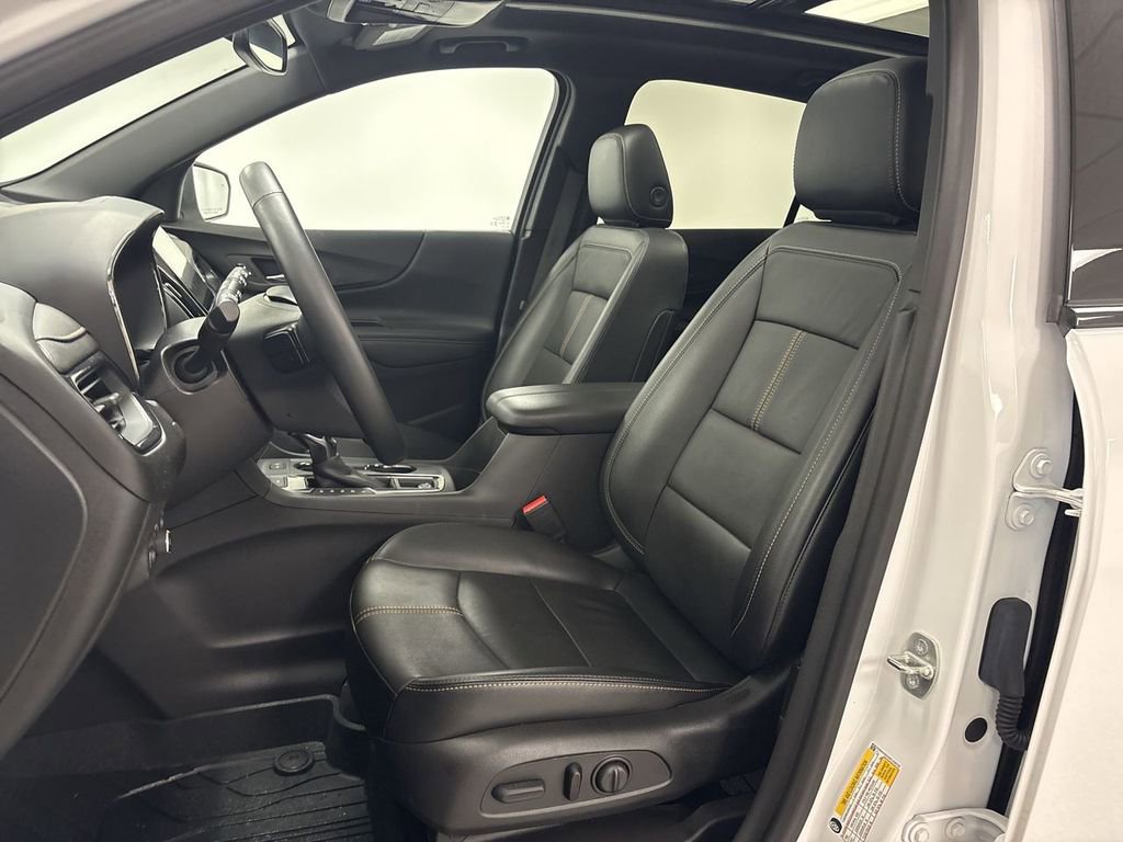 Used 2023 Chevrolet Equinox Premier image 10