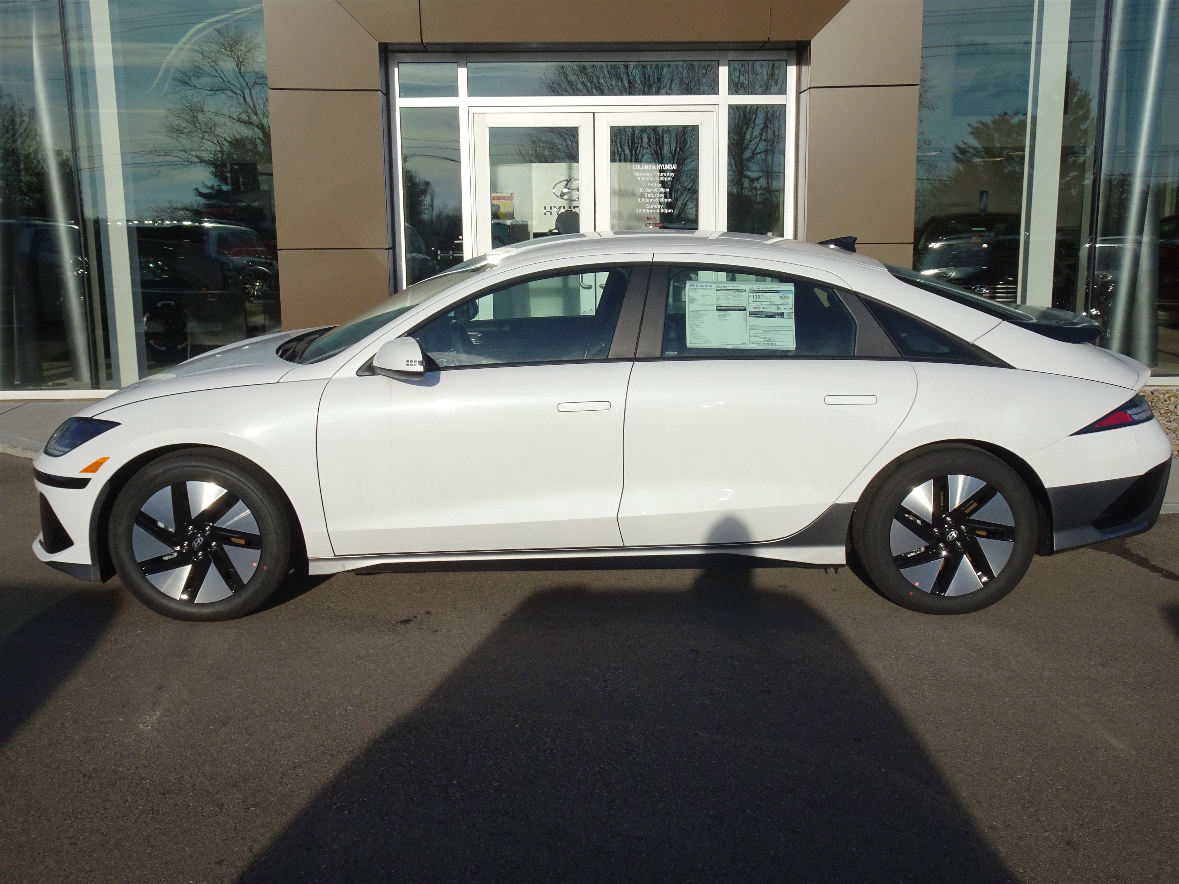 New 2025 Hyundai Ioniq 6 SE image 2