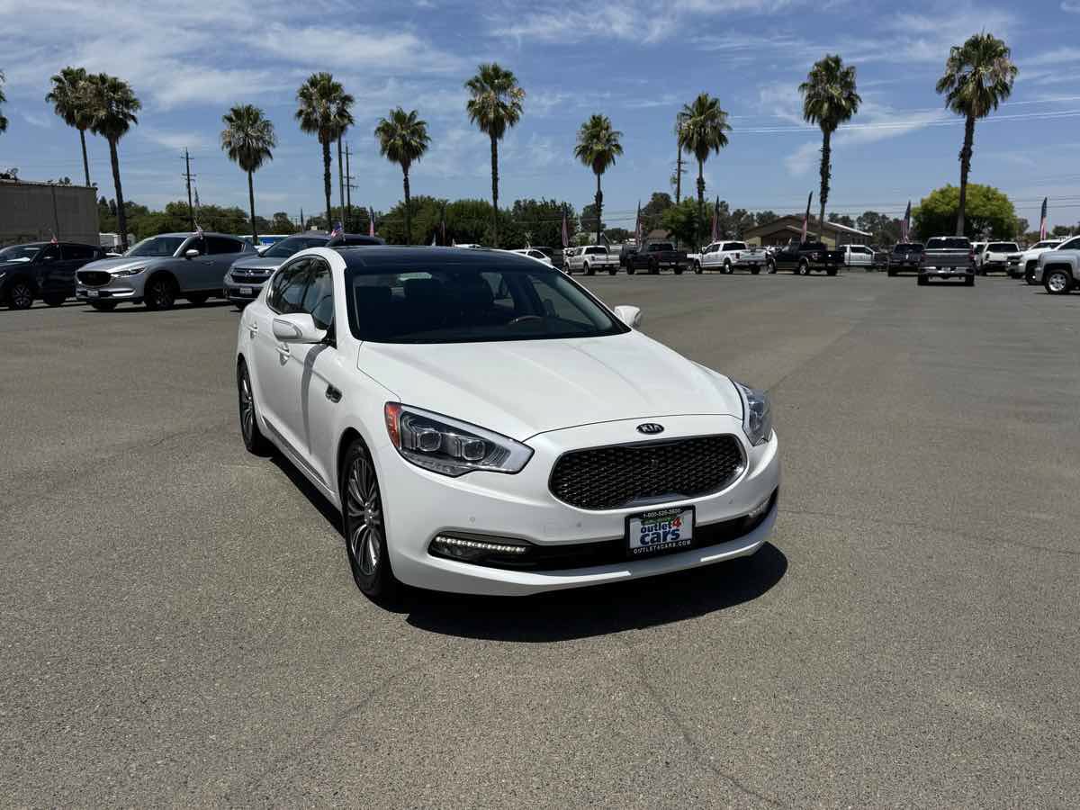 Used 2017 Kia K900 Luxury RWD image 3