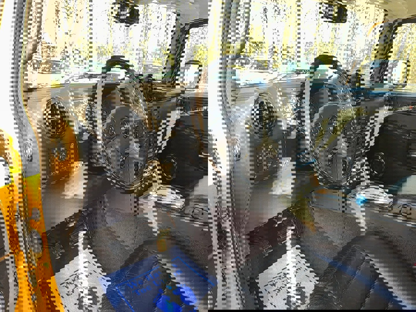 Used 2005 HUMMER H2 SUT w/ Preferred Equipment Group image 23