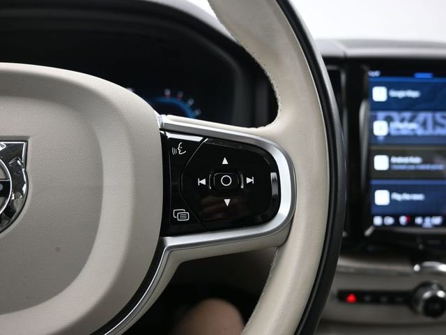 Used 2022 Volvo XC60 B6 Inscription w/ Advanced Package image 26